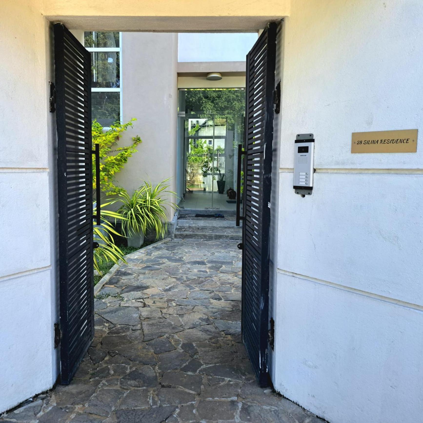 Silina Airport Transit Hotel & Residence Katunayaka Εξωτερικό φωτογραφία